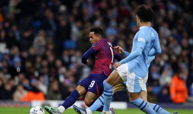 曼联大胜皇马,成功晋级下一轮比赛 曼联大胜皇马,成功晋级下一轮比赛