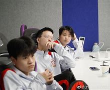 球场风云再起,战绩起伏不定让人难以捉摸 球场风云再起,战绩起伏不定让人难以捉摸