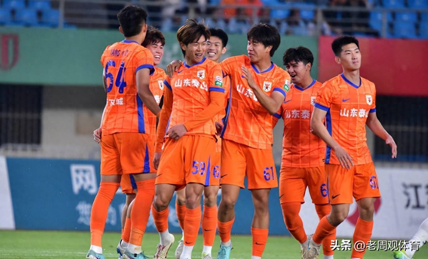 精力充沛,球员们在比赛中充分发挥实力 精力充沛,球员们在比赛中充分发挥实力