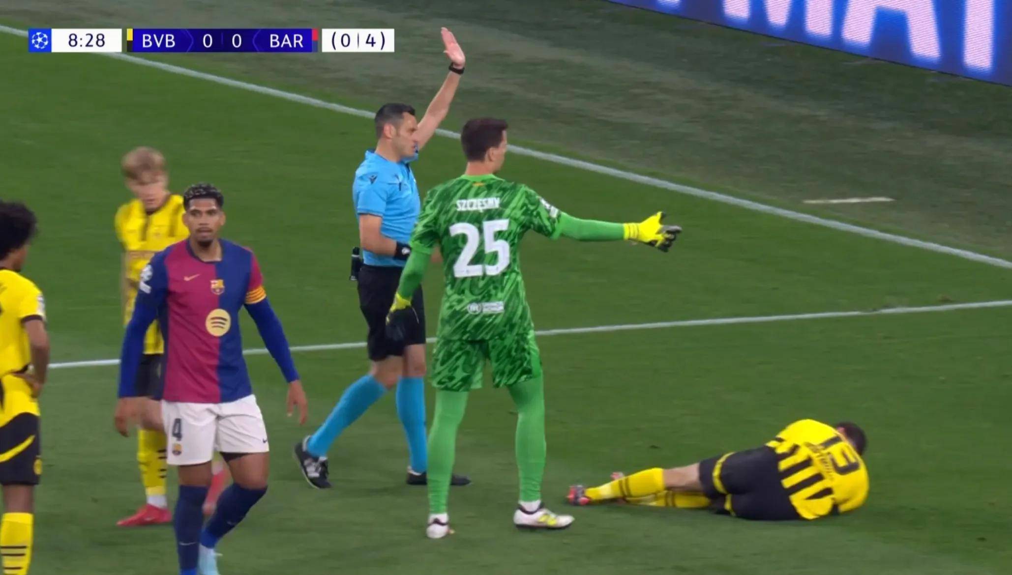 维拉雷亚尔队大败萨格勒布迪纳摩队,结束欧锦赛征程 维拉雷亚尔队大败萨格勒布迪纳摩队,结束欧锦赛征程