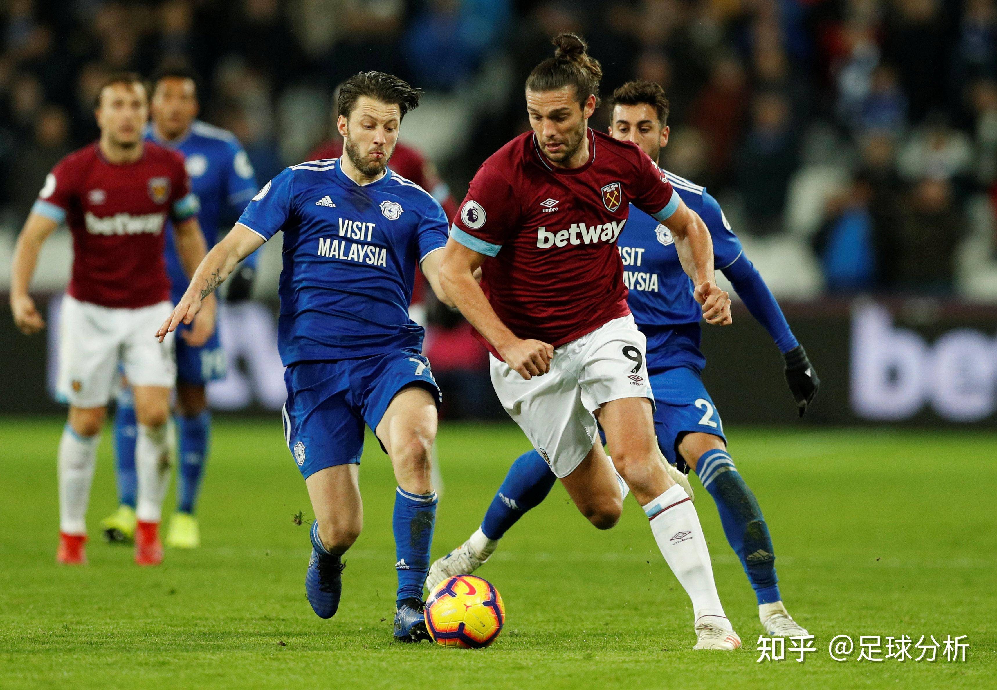 曼联主场战平西汉姆联,英超战绩平平升降不定 曼联主场战平西汉姆联,英超战绩平平升降不定