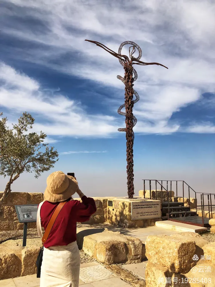 约旦射击队员精湛技艺,轻松胜出 约旦射击队员精湛技艺,轻松胜出