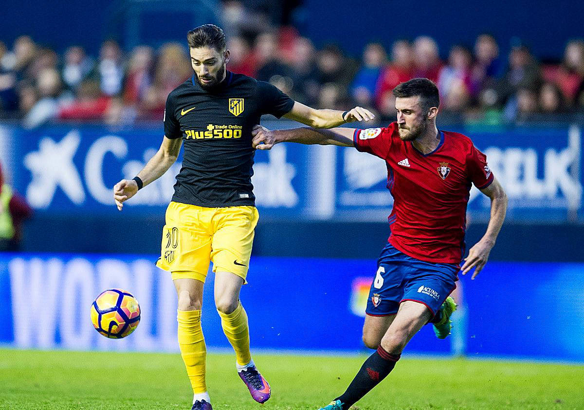 巴伦西亚客场惨败,寻求改善战术 巴伦西亚客场惨败,寻求改善战术